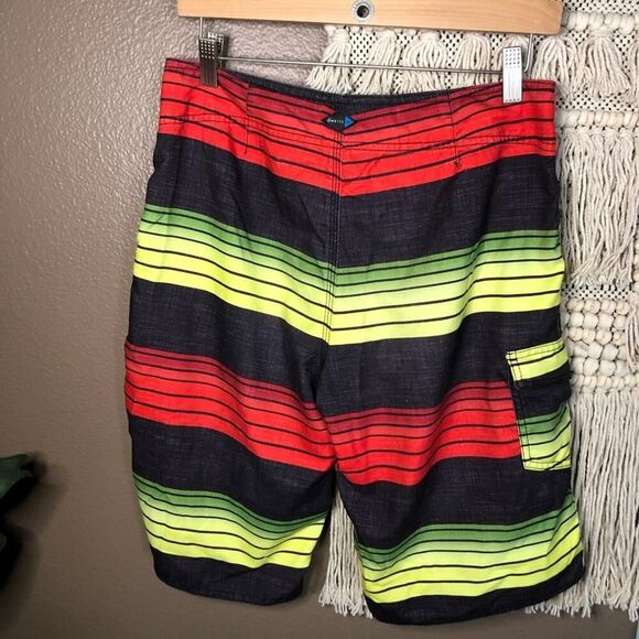 O’Neill Striped Board Shorts Size 29 - Picture 2 of 7